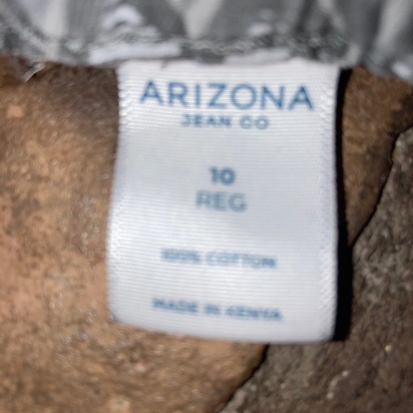 A 3 Fr. Bundle deal on Boys shorts size 10 - Picture 2 of 4